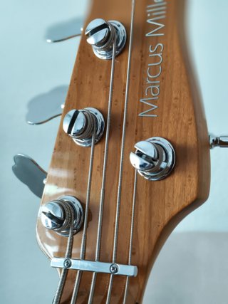 5 Cuerdas Marcus Miller V5 Alder-5 NT