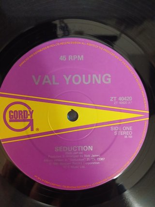 Val Young - Seduction (R&B/Soul)