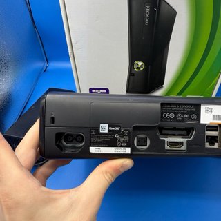 Xbox 360 Slim 4GB con scatola