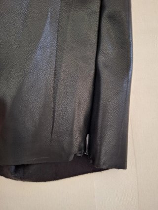 Pantalón símil cuero negro