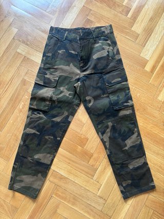 Pantalones cargo camuflaje Maje