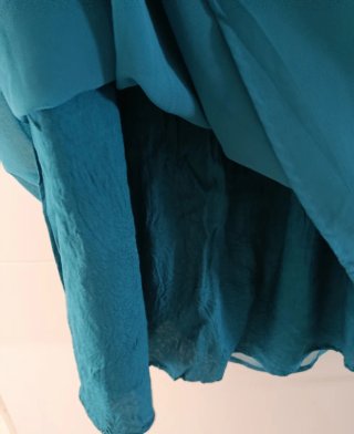 Vestido verde azulado con encaje