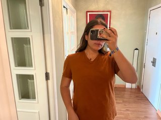 Camiseta naranja cuello pico talla M