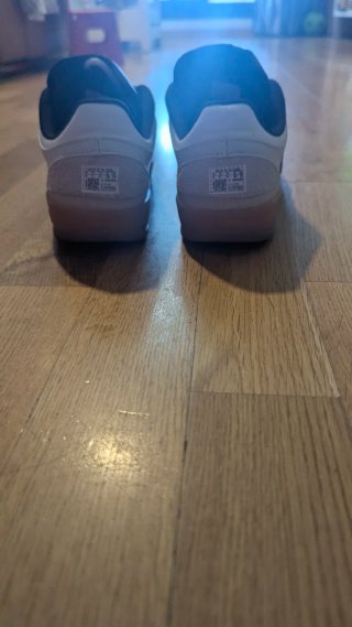 Adidas x Bad Bunny Talla 41.5 Beige
