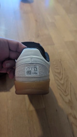 Adidas x Bad Bunny Talla 41.5 Beige