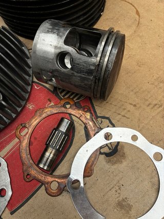 Culata Pinasco y Cilindro Vespa  200