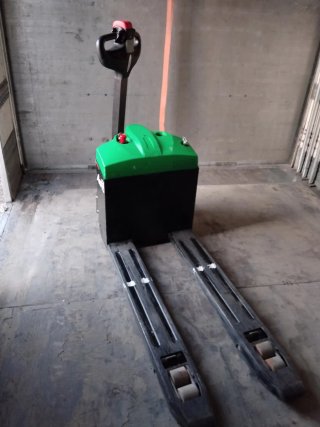 Transpaleta Eléctrica 1500kg
