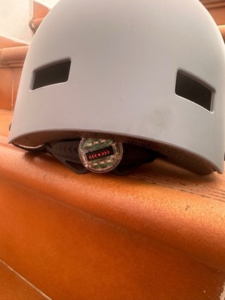 Casco patinete gris PANK