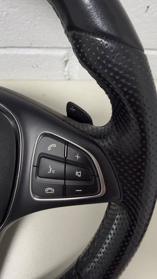 Volante Mercedes cuero liso y perforado