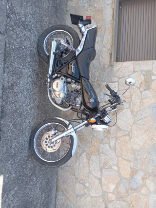 Yamaha 250SR Naked Negra Manual