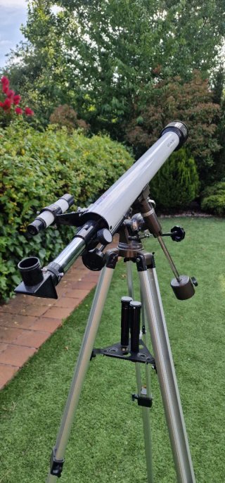 Telescopio B. Crown Optics con trípode