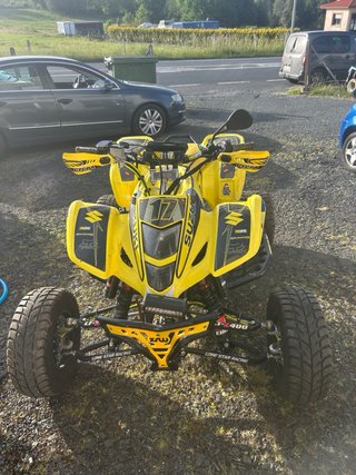 Suzuki LTZ 400 Quad Amarillo