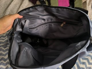 Bolsa de deporte impermeable gris-azulado y negra