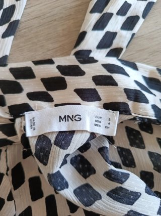 Blusa Mango Estampada Blanco y Negro