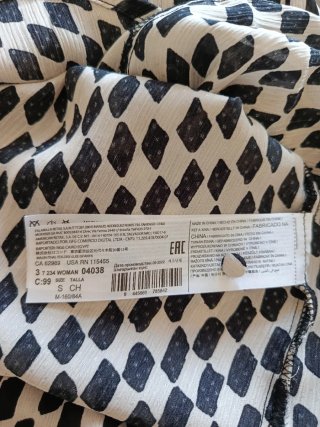 Blusa Mango Estampada Blanco y Negro