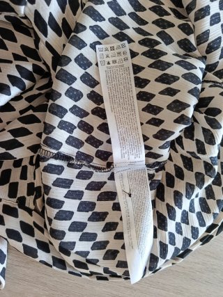 Blusa Mango Estampada Blanco y Negro