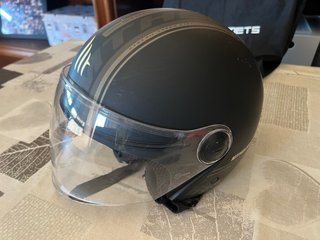Casco de moto MT Helmets negro