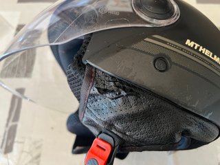Casco de moto MT Helmets negro