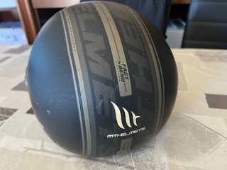 Casco de moto MT Helmets negro