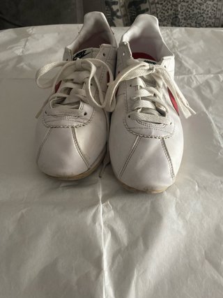 Zapatillas Nike Cortez Blancas y Rojas .talla 9.5