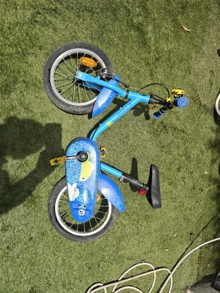 Bicicleta infantil azul