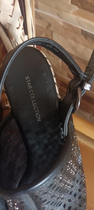 Zapatos de cuña Star Collection negros