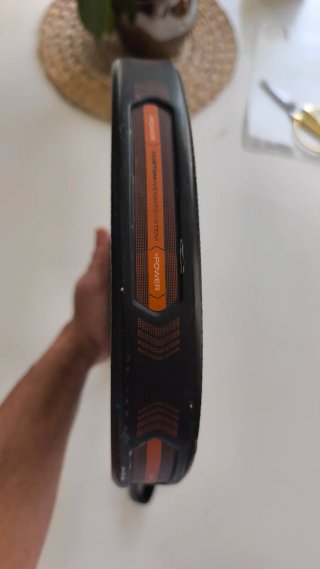 Pala Bullpadel Vertex 04 2025
