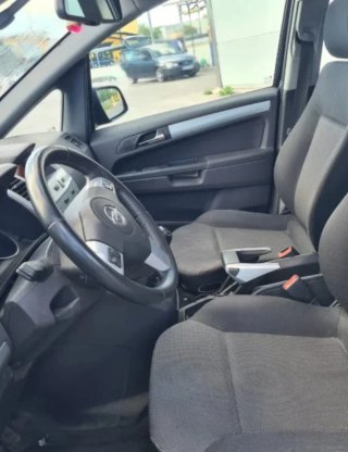 Opel Zafira 2010