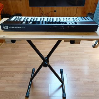 Teclado komplete kontrol S49 MK1 NI
