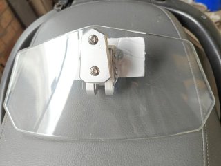 Parabrezza regolabile universale per moto