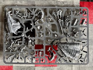 Warhammer Daemon Prince incompleto