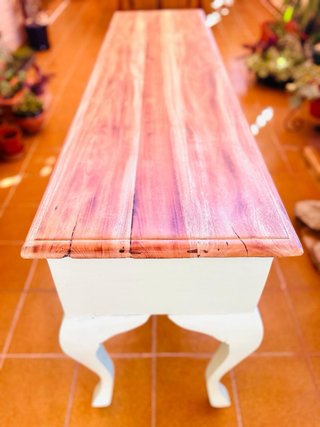 Mesa auxiliar de madera con 6 cajones