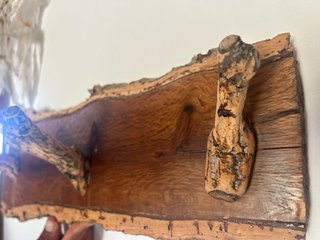 Colgador de corcho artesanal hecho a mano