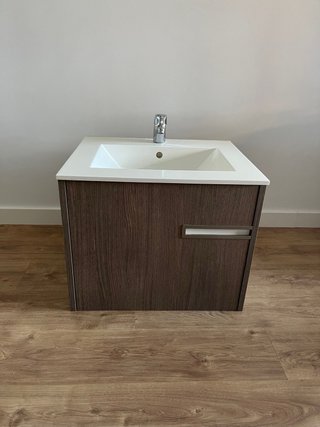 Mueble de baño madera y blanco
