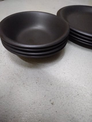 Servicio de platos negro mate (12 piezas)