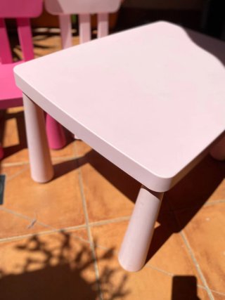 Mesa y sillas infantiles Ikea