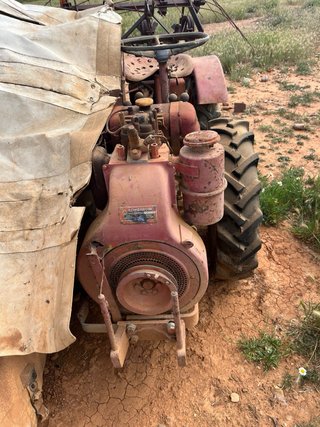 Lote  2 Tractor Lombardini Pequeño 2 mulas