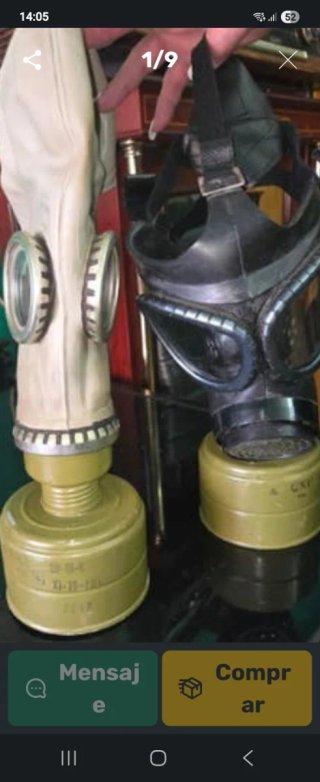 Cascos y máscara militar antigua