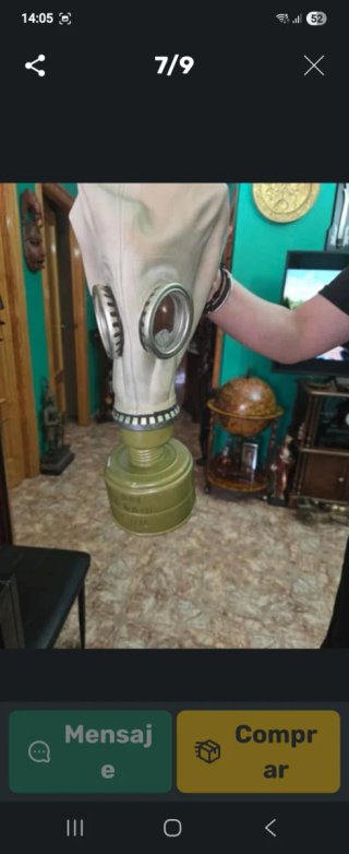 Cascos y máscara militar antigua
