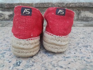 Alpargatas de esparto rojas