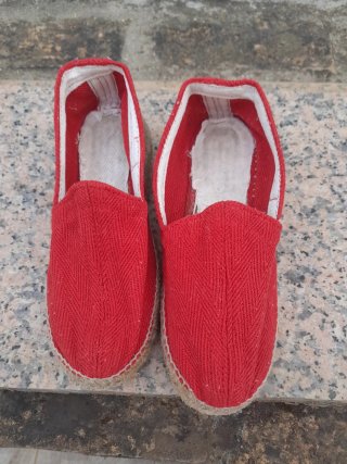 Alpargatas de esparto rojas