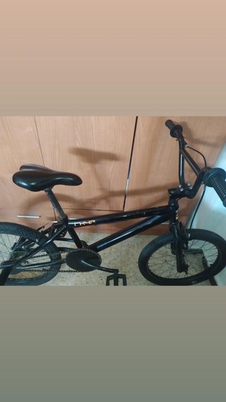 BMX Negra en Buen Estado