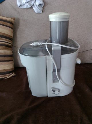 Regalo Licuadora blanca y gris