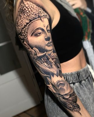 Servicio de tatuaje profesional en Madrid centro.