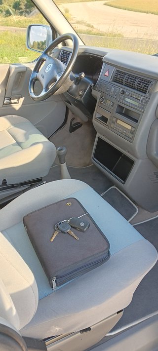 VW T4 Multivan Generation 102 CV -  2.5 Tdi  2001