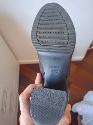 Botas de piel negras, marca Geox, tacón de 7cm