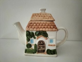 Teiera decorativa casa in ceramica