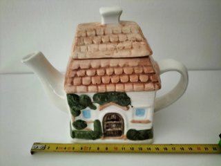 Teiera decorativa casa in ceramica