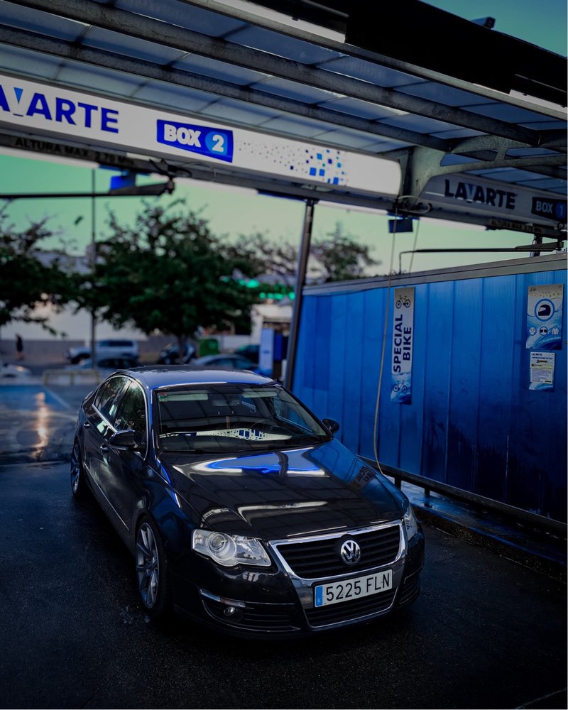 Volkswagen Passat 2.0TDI - foto 1