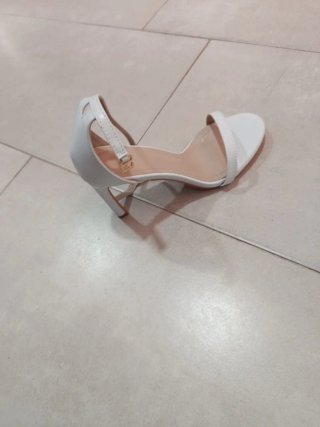 Zapatos de tacón blancos talla 36